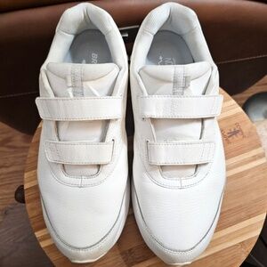 Brooks Addiction Walker Men's 14, hook & loop, EUC - barely used